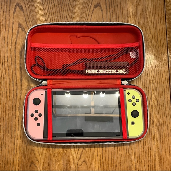 Marvel’s ‘The Avengers’ Nintendo Switch case - Picture 5 of 5